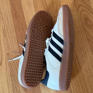 adidas Cream Leather Sneakers with Black Stripes size 10.5